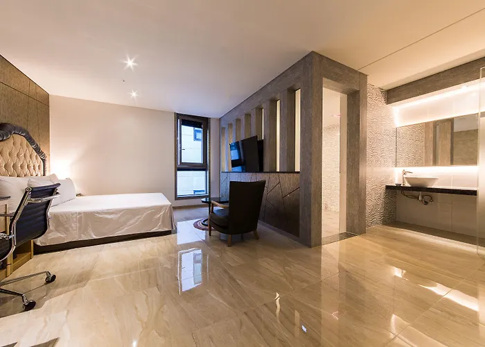 Boutique Sb Yeouido Hotel 3*